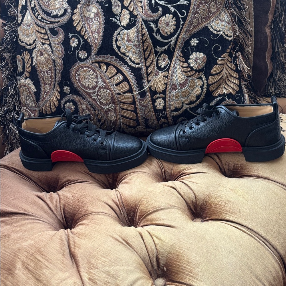 Christian Louboutin Adolon Junior black low-top sneakers - Picture 10 of 11